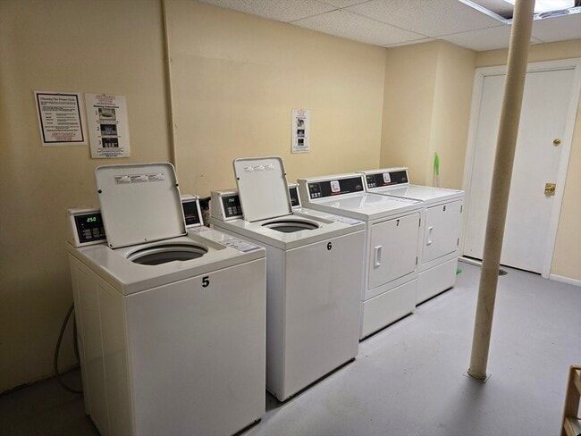 Building Photo - 297 Ashland Ave