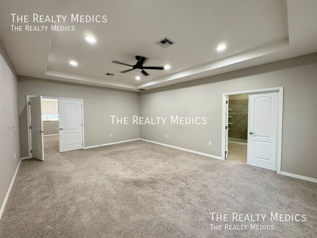 Building Photo - 5107 Appenine Loop W