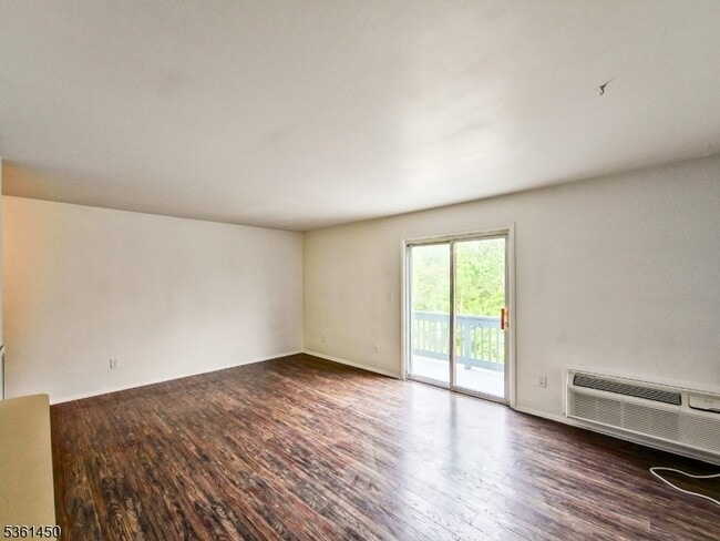 Building Photo - 20 Delar Pkwy