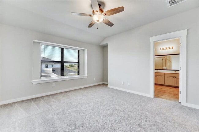 Building Photo - 252 Fieldwood Dr