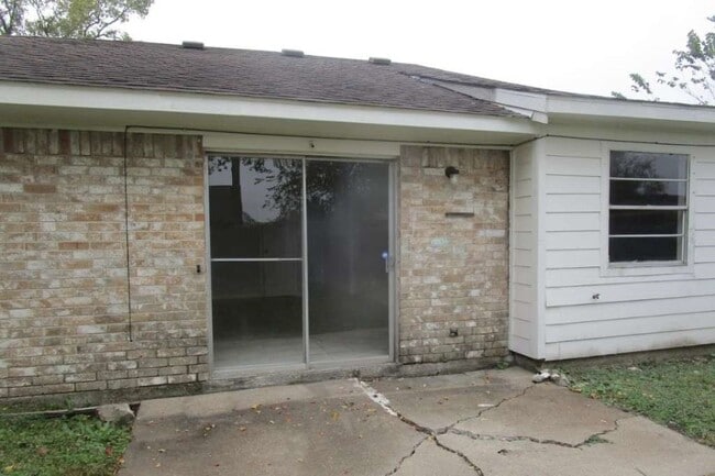 Building Photo - 12515 Gotham Dr
