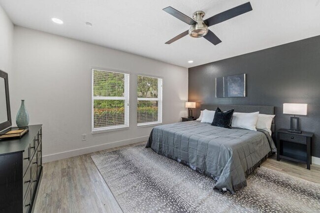 Building Photo - 12192 Branding Iron Ct