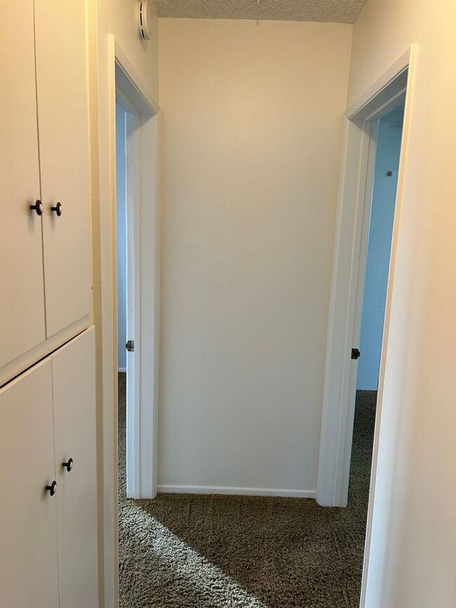 Building Photo - GREAT 3BD HOUSE WITH INCREDIBLE OUTDOOR SP...