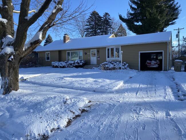 Building Photo - 461 S Owen Dr