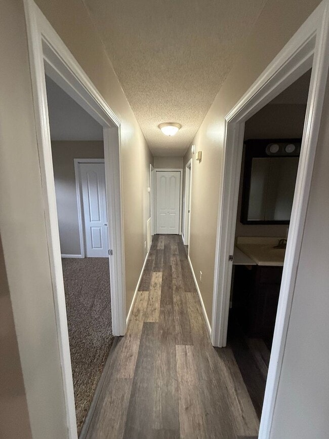 Building Photo - 114 Greenview Dr