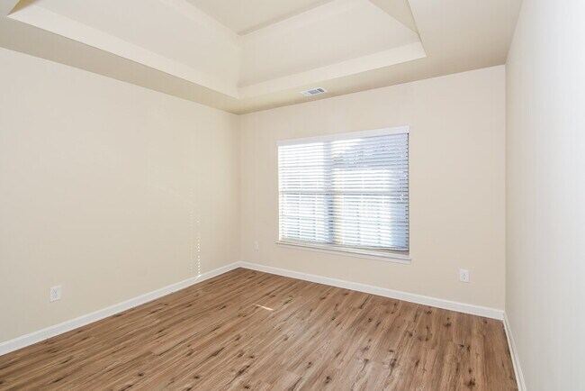 Building Photo - 627 Ocean Ave