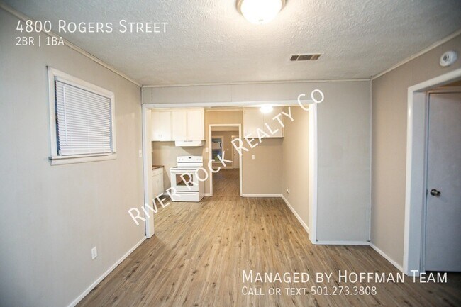 Building Photo - 4800 Rogers St