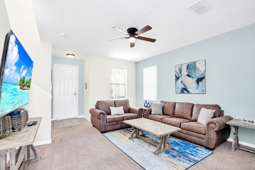 Building Photo - 233 Saddle Ridge Dr