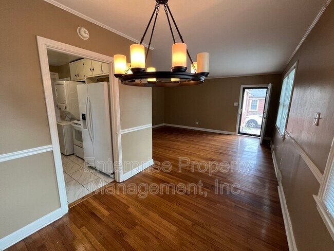 Building Photo - 3938 Brennan Dr