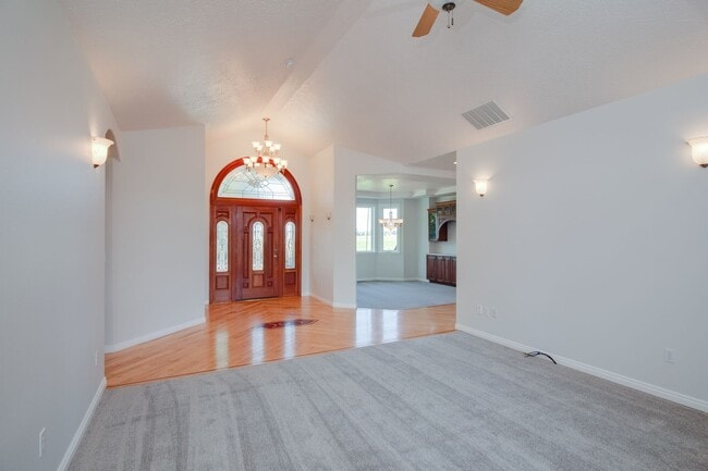Building Photo - Country Living at it's Best!  Beyond Spaci...