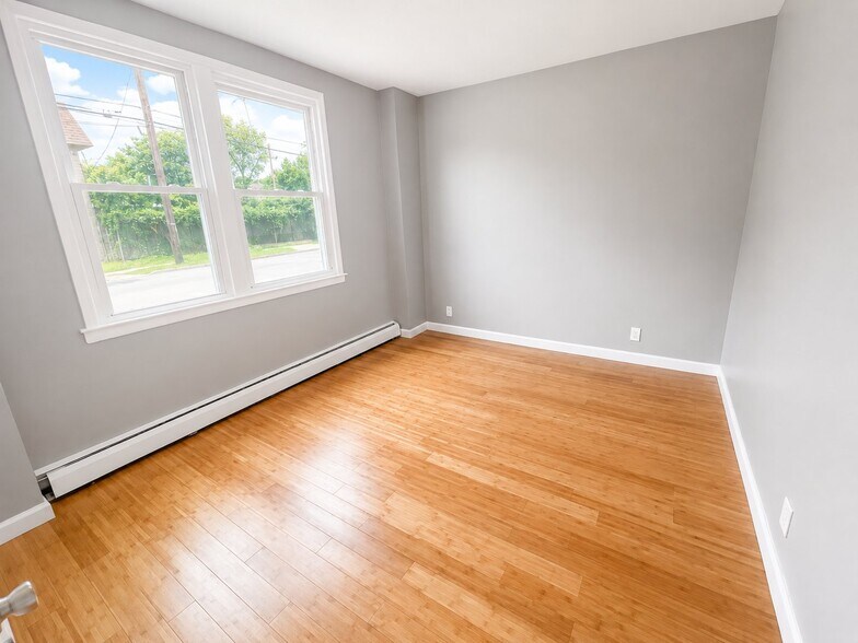 Building Photo - 300 Watchung Ave