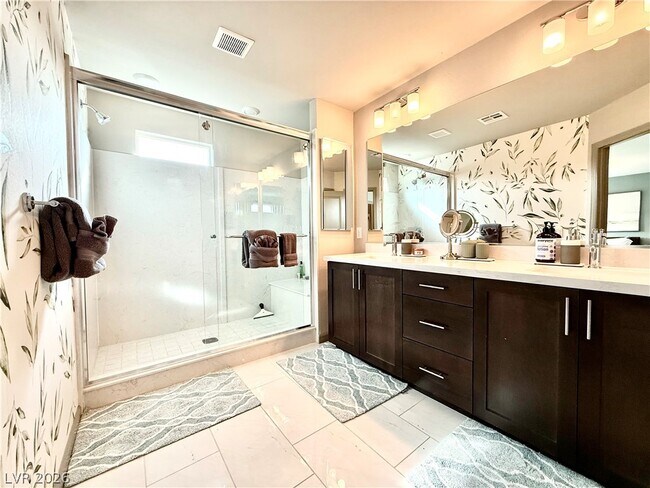 Building Photo - 8044 Carpenter Creek Ave