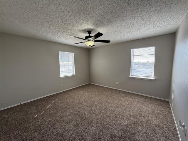 Building Photo - 3907 Emerald Dr