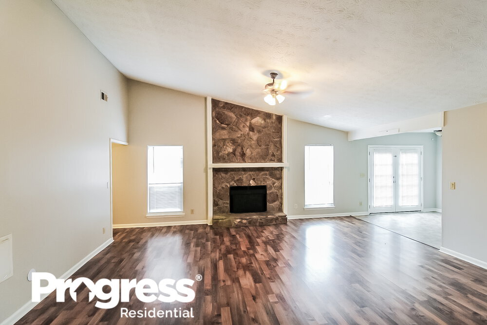 Building Photo - 2468 Mistletoe Ln SW