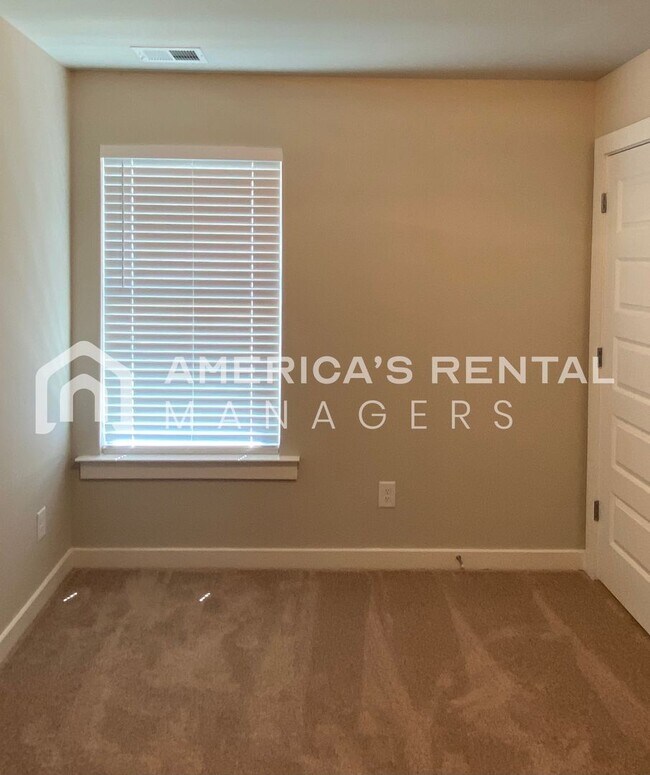 Building Photo - Home for Rent in Jemison, AL... View with ...