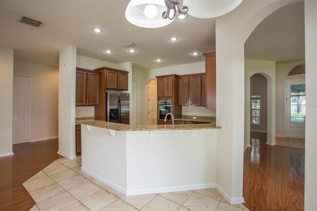 Building Photo - 3876 Shoreview Dr