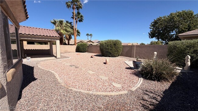 Building Photo - 3846 Waynesvill St