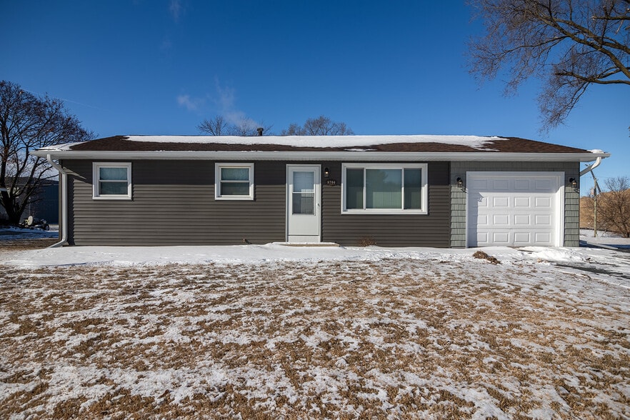 Building Photo - 8704 Indigo Ln