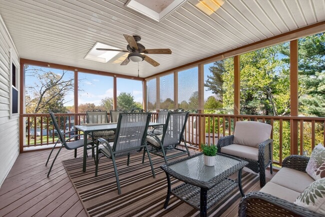 Building Photo - 2806 Logway Rd