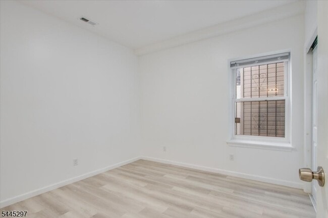 Building Photo - 500 S 18th St