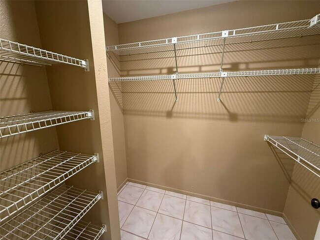 Building Photo - 4270 Ascot Dr