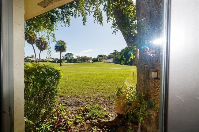 Building Photo - 8197 Royal Palm Ct