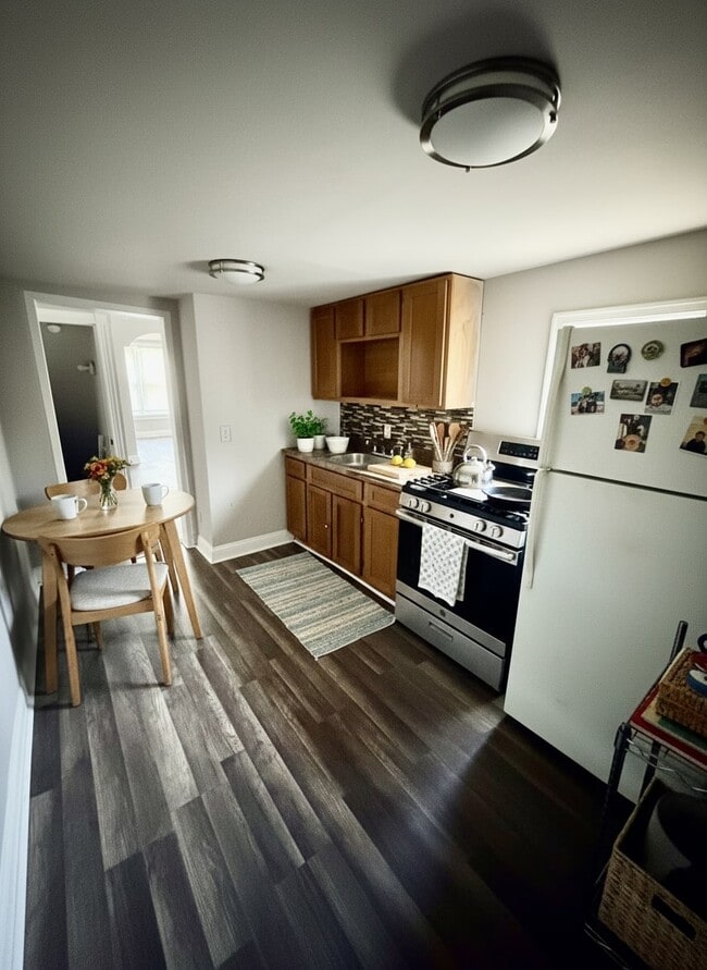 Building Photo - 88 E Garfield St