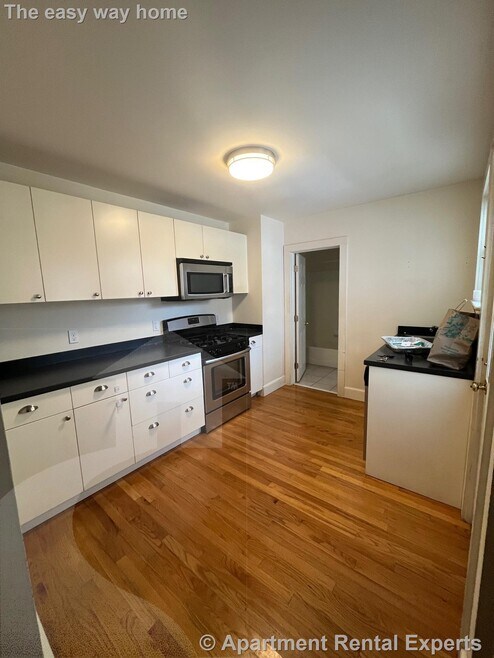 Building Photo - 51 Winthrop St