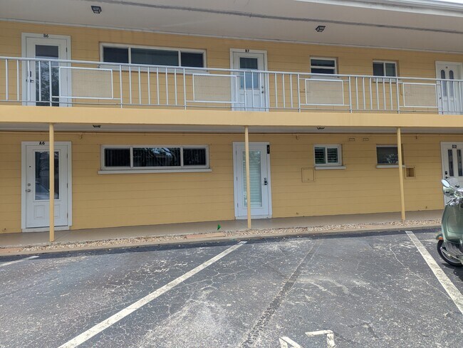 Building Photo - 2155 Wood St