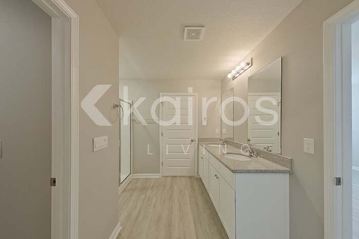 Building Photo - 4820 Malay Cir