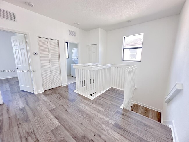 Building Photo - 244 NE 210th Way