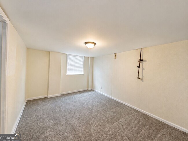 Building Photo - 2928 Belleau Ln SE