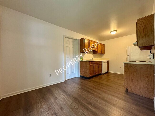 Building Photo - 6018 Champion Rd