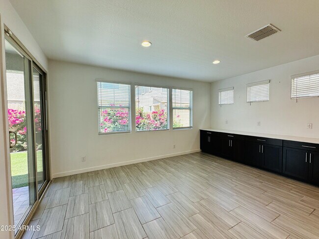 Building Photo - 2460 E Athena Ave