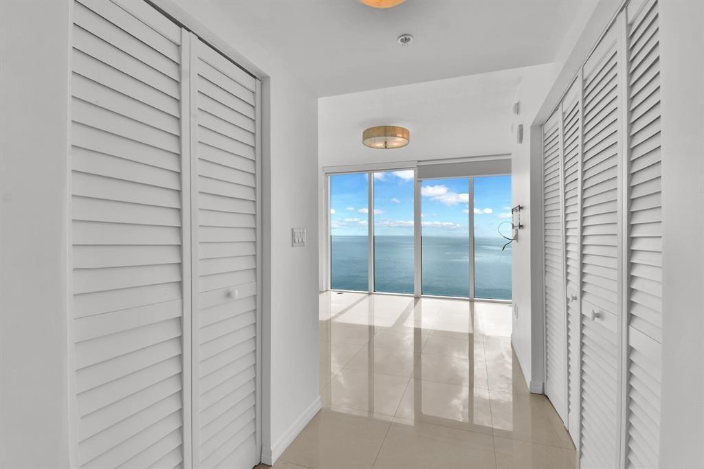 Building Photo - 16699 Collins Ave