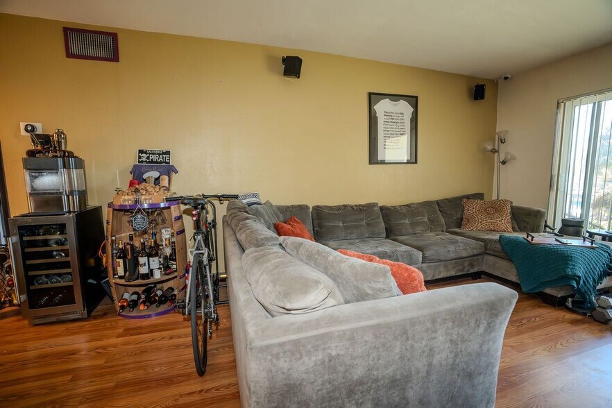 Building Photo - 13917 SW 90th Ave