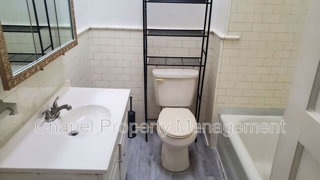 Building Photo - 5342 Master St