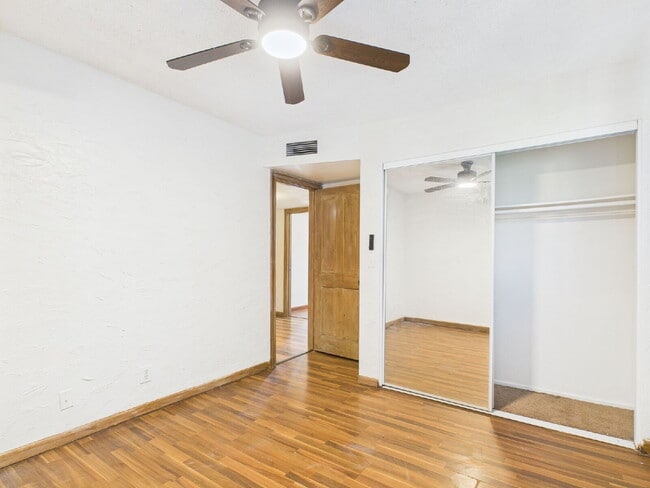 Building Photo - 4533 W Brown St