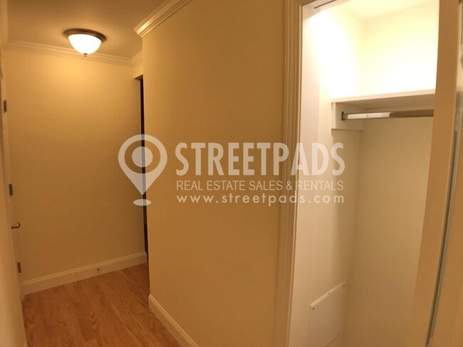 Building Photo - 1 bedroom in Cambridge MA 02138