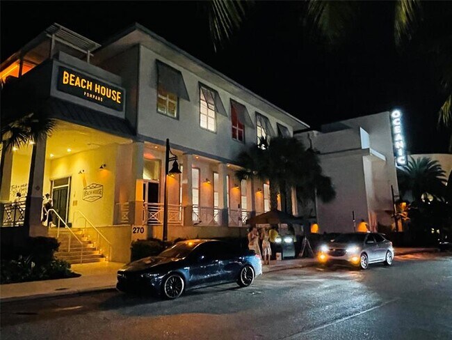 Building Photo - 400 N Riverside Dr