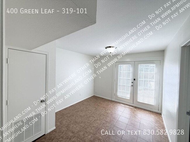 Building Photo - 400 Green Leaf