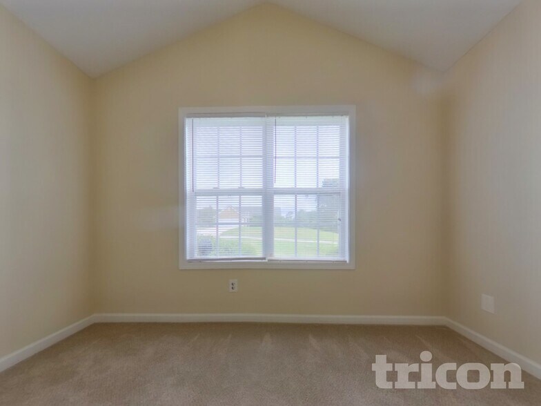 Building Photo - 20 Mattie Ln