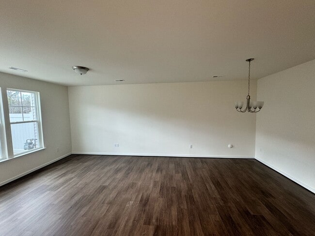 Building Photo - 18633 Palisades Rdg