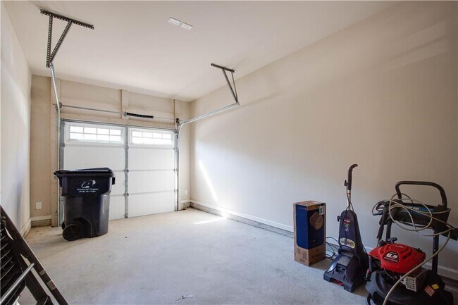 Building Photo - 1795 Garbrooke Cove