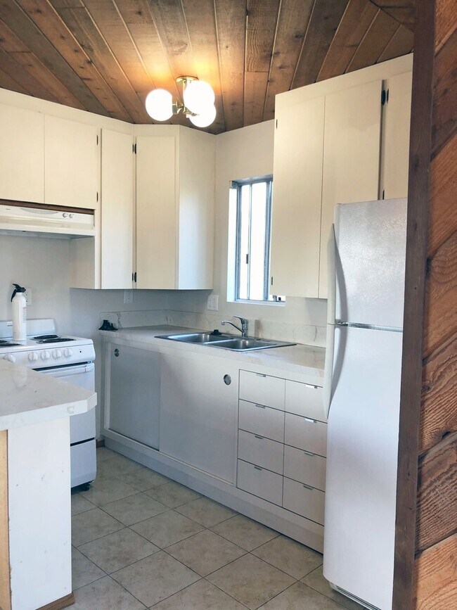 Building Photo - 5830 Appian Way