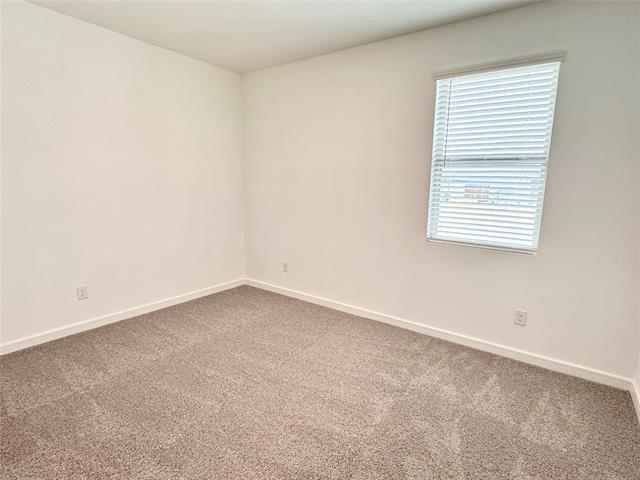 Building Photo - 535 Meadowlark Dr