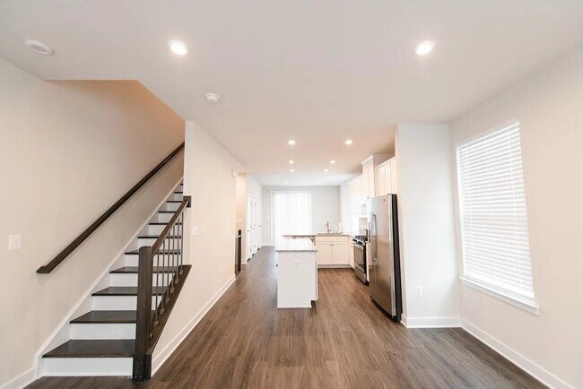 Building Photo - 2816-2816 Evansgreen Dr