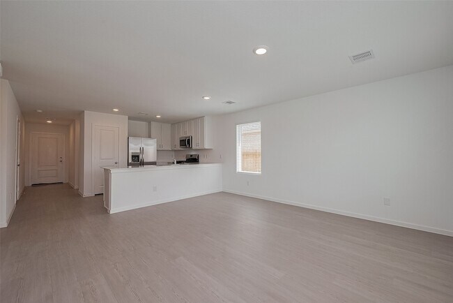 Building Photo - 21459 Montecagnano Ave