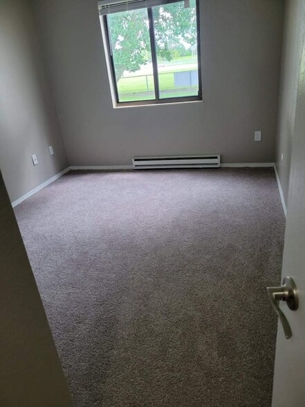 Building Photo - 505 N Main St