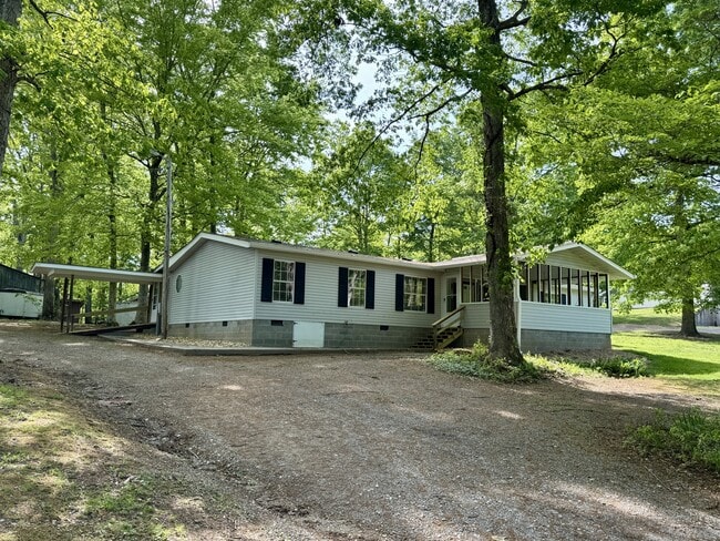 Building Photo - 229 Bateman Ln